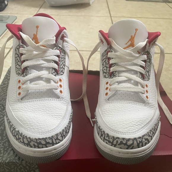 Air Jordan 3 Retro barely worn like new size 7.5 men / 8.5 women - Picture 1 of 5